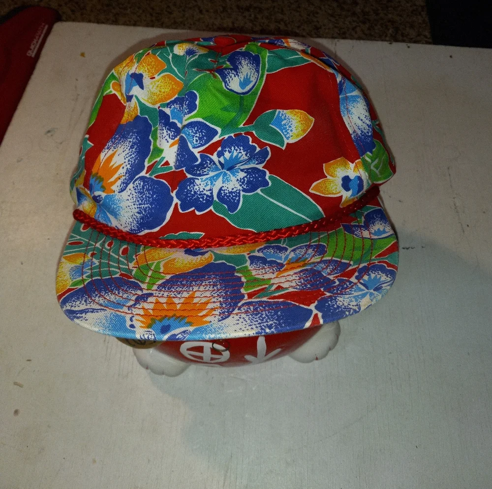 Tropical Snapback - Picture 4 of 5